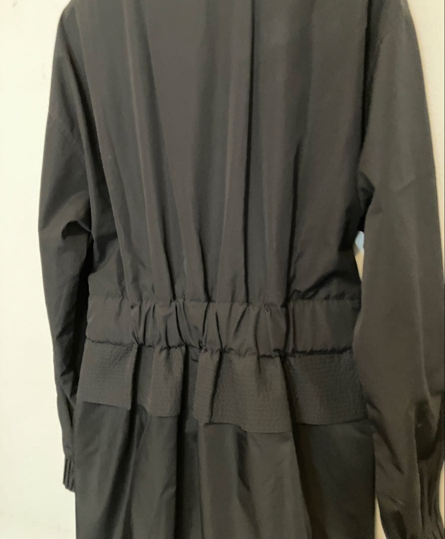 異素材コンビのデザインの素敵な長袖ワンピースM MONCLER