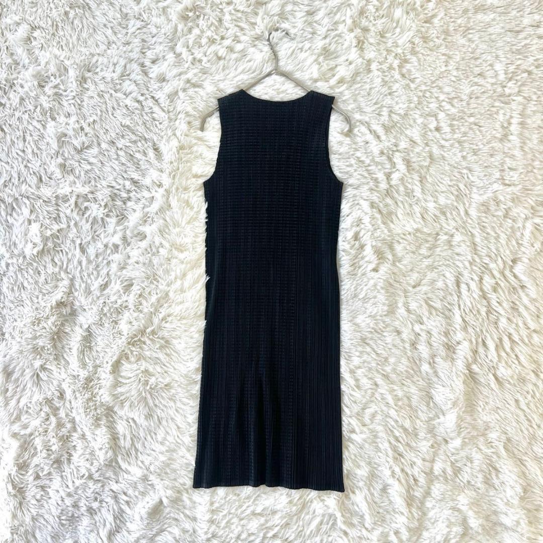 美品 大きいサイズ✨PLEATS PLEASE ロング リブノースリーブ 黒 大きいサイズ PLEATS PLEASE ワンピース 3 ブラック y2k - メルカリ