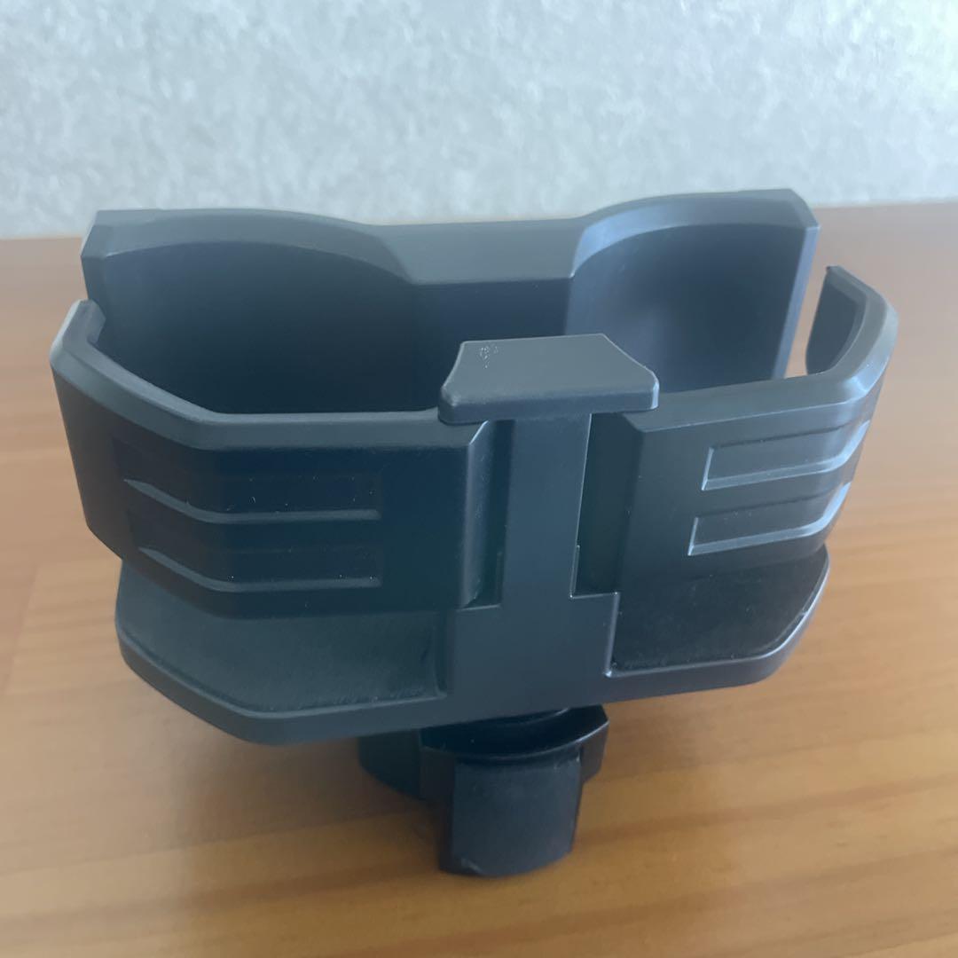 ドリンクホルダー 黒色 プラスチック製