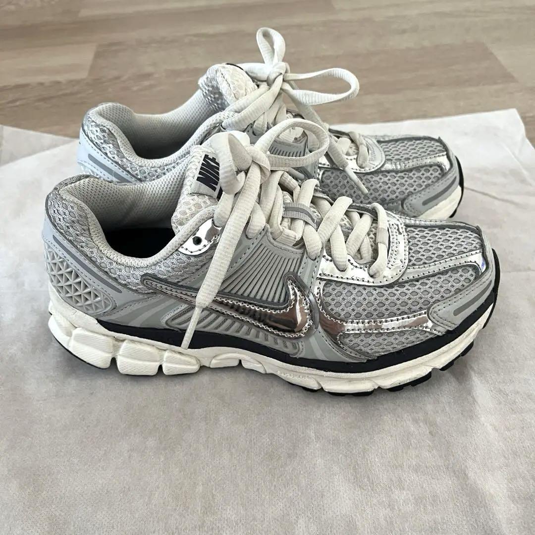 NIKE ナイキ  ズーム ボメロ5 クローム23cm