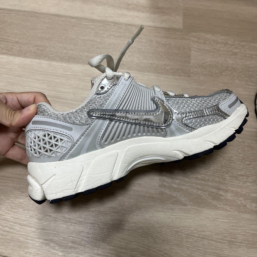 NIKE ナイキ  ズーム ボメロ5 クローム23cm