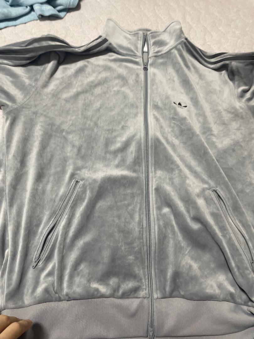 adidas グレー ジップアップジャケット