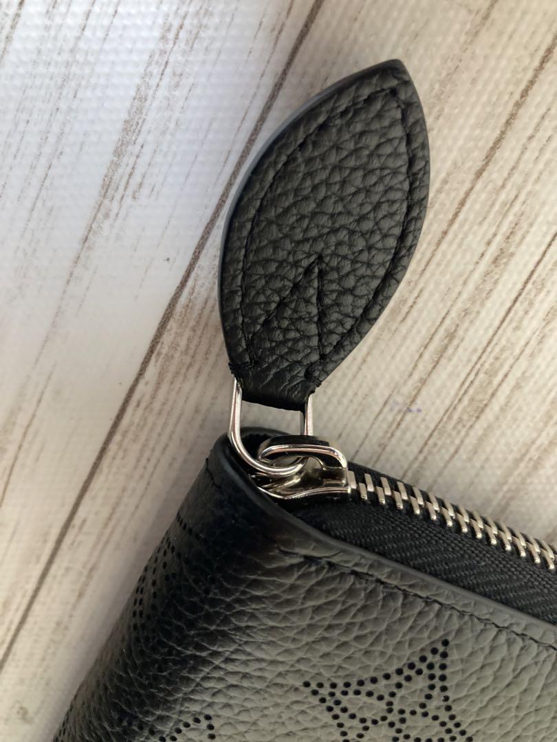 VUITTON モノグラムマヒナ ジッピーウォレット