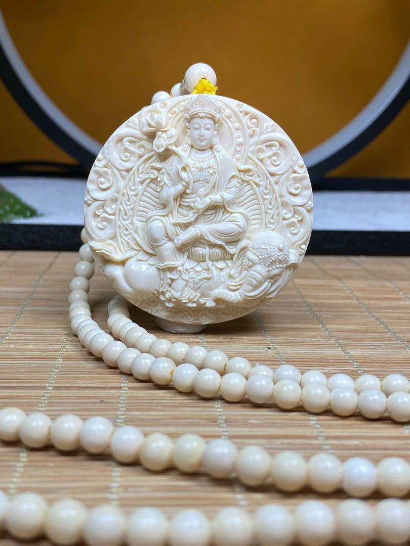 天然マンモス牙美しい手作り彫刻　普賢菩萨　ネックレス