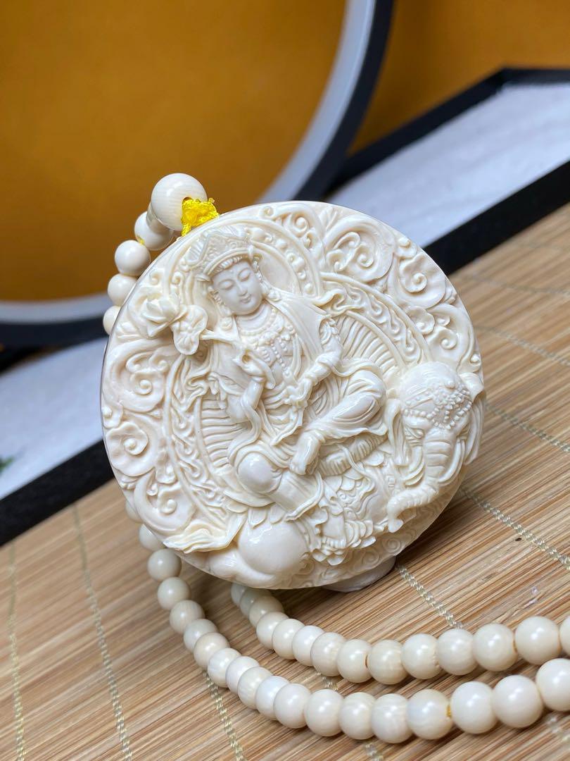 天然マンモス牙美しい手作り彫刻　普賢菩萨　ネックレス