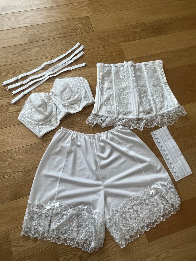 セモア ブライダルインナーC75目立った傷や汚れなし