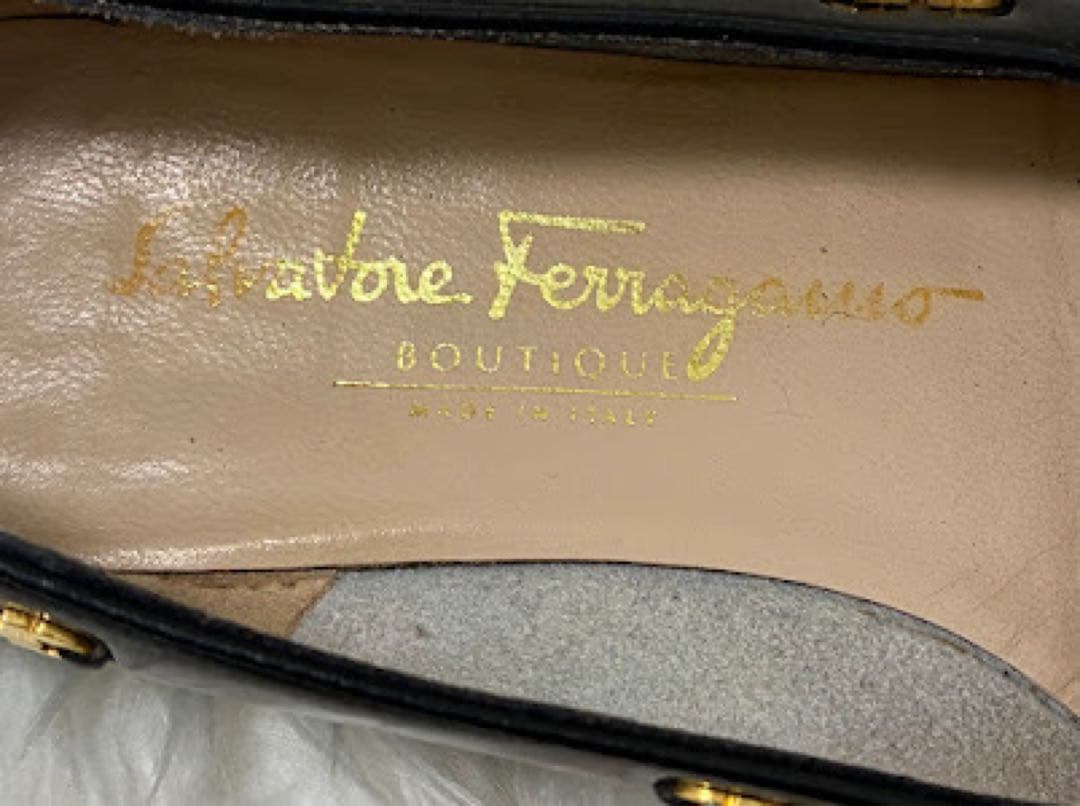 FERRAGAMO フェラガモ　パンプス　フラット　24cm ガンチーニ　黒　靴