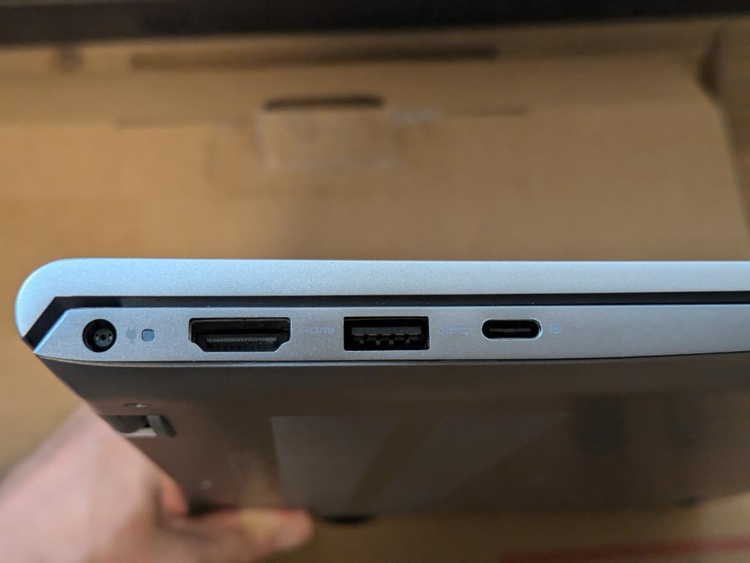 Dell Inspiron 14 5415 /Ryzen7 5700U 16GB