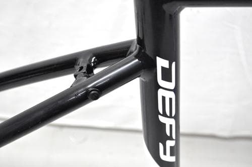 GIANT DEFY3