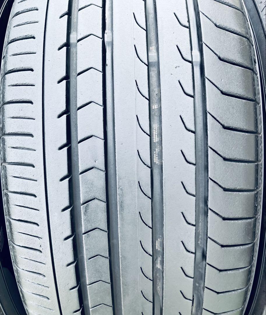 225/55 R17 YOKOHAMA BluEarth-RV RV03.23年