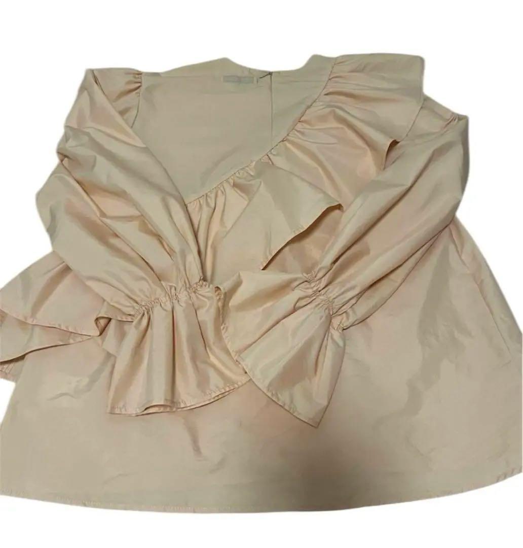 クラステラー】Cla STEllaR ROUND FRILL BLOUSE