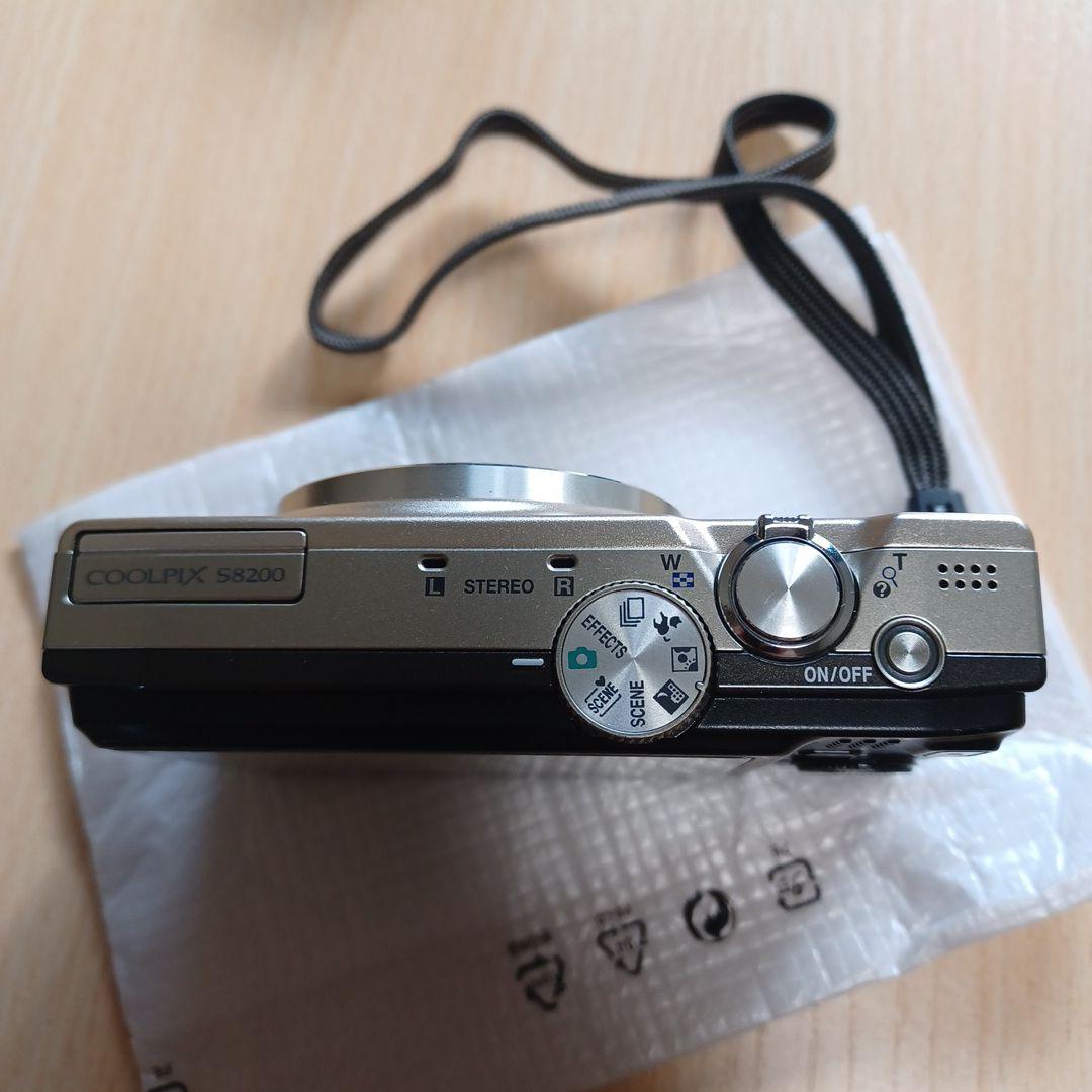 や*い様 Nikon COOLPIX S8200 シルバー 14倍ズーム