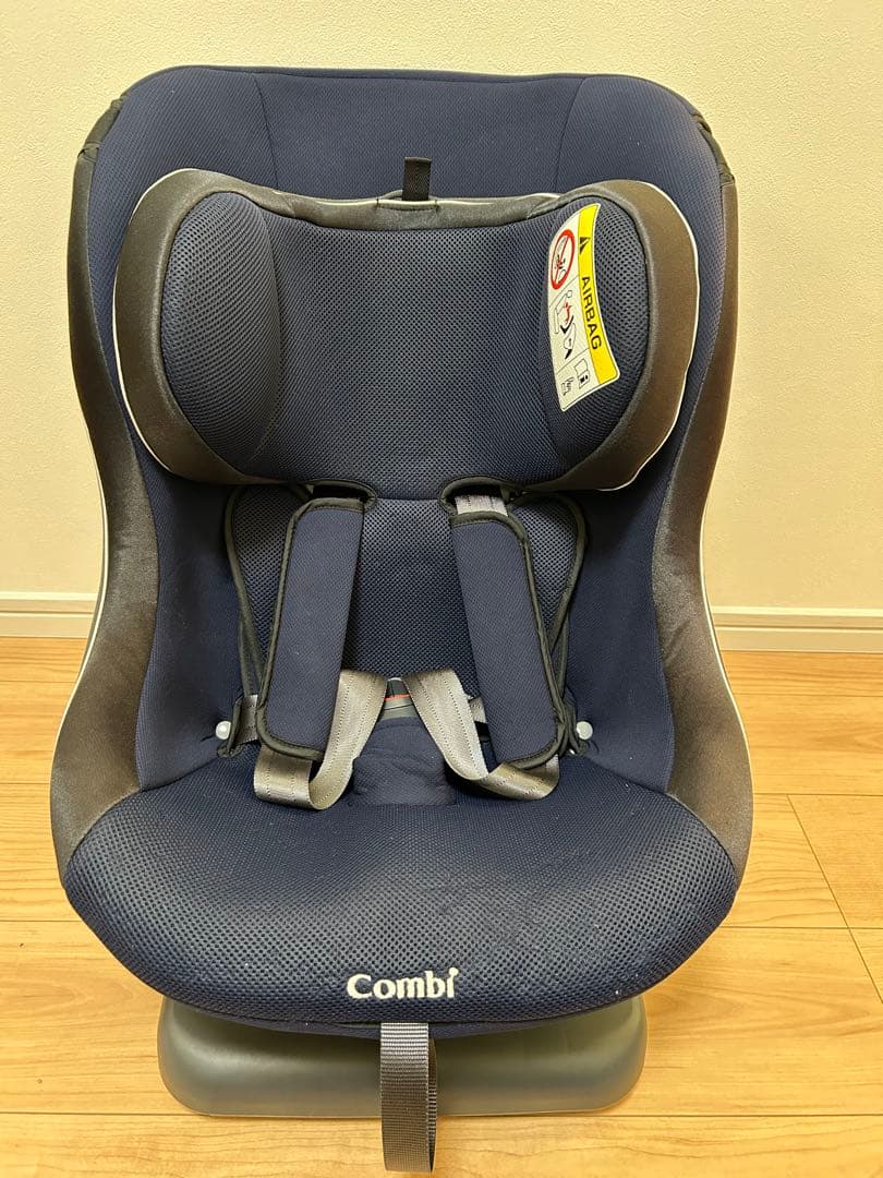 【combi】チャイルドシート 【combi】チャイルドシート