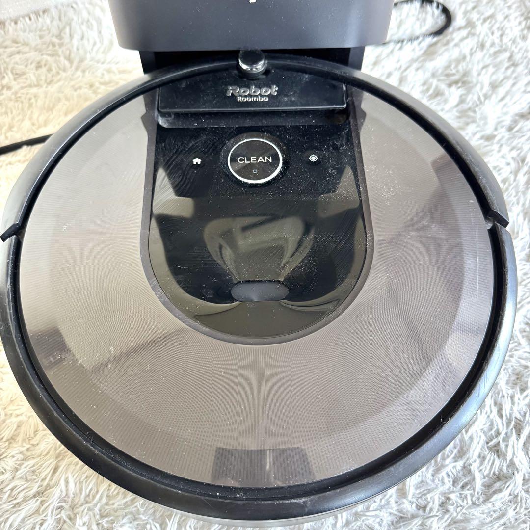 【本体ジャンク扱い】iRobot ルンバ i7 本体　クリーンベース　ブラシ 本体ジャンク扱い】iRobot ルンバ i7 本体 クリーンベース