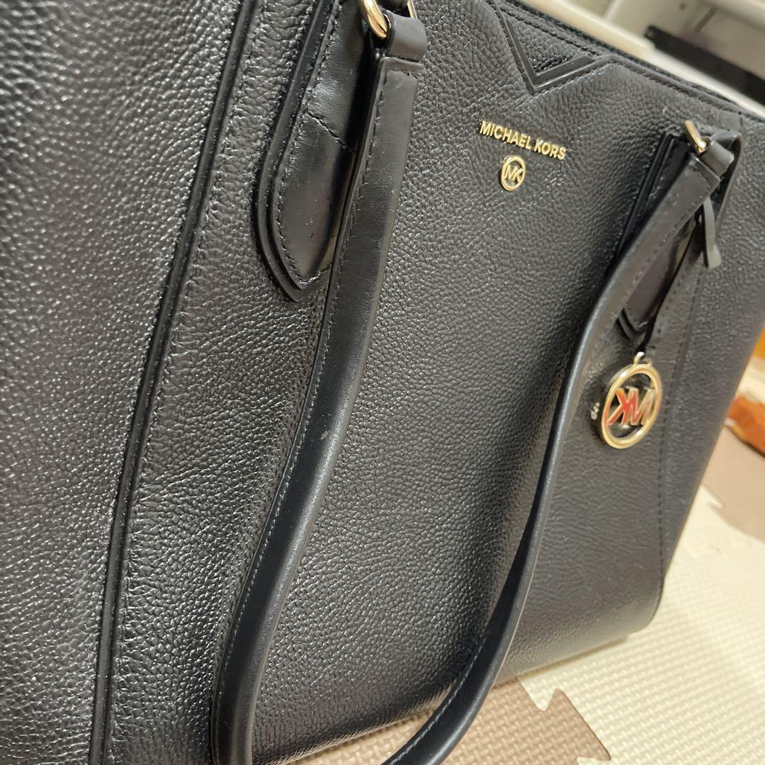 KORS ブラックトートバッグ