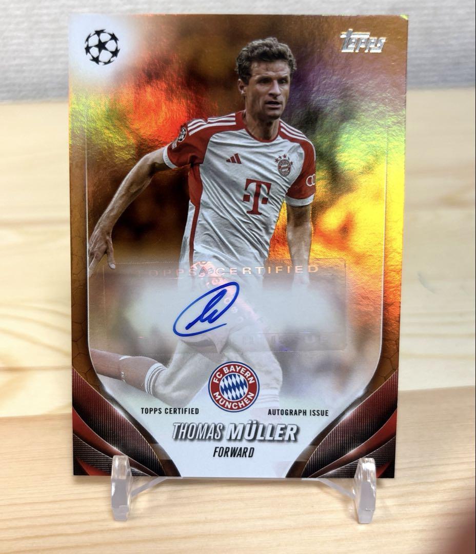 Topps soccer トーマス・ミュラー オートグラフカード 角折れあり