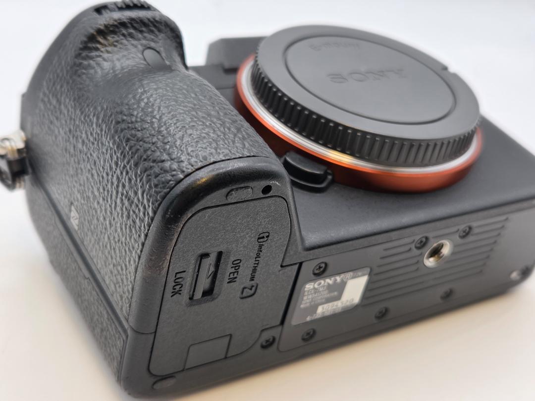 SONY ミラーレス一眼カメラ α7Ⅲ ボディ ILCE-7M3