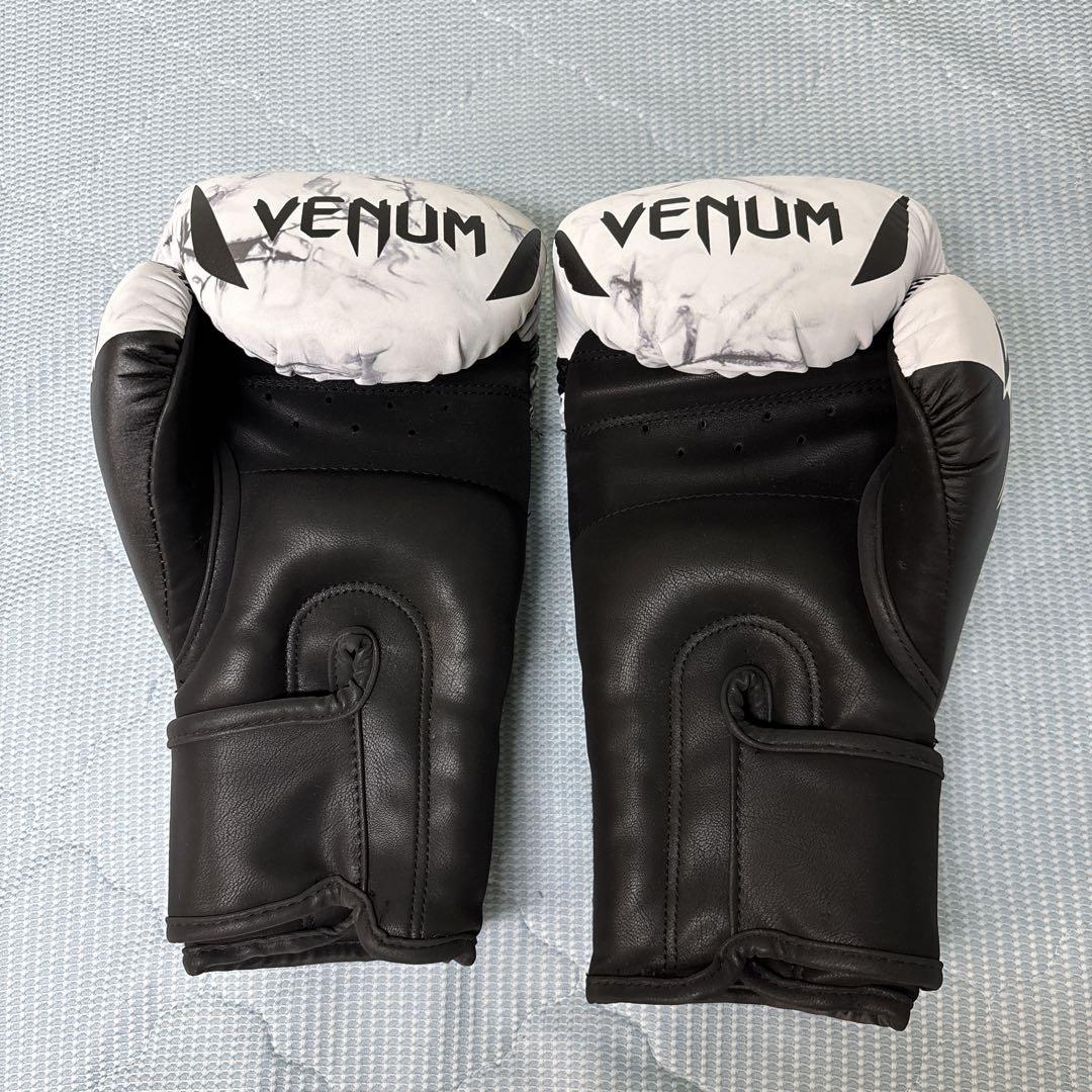 VENUM ボクシンググローブ　マーブルカラー14oz