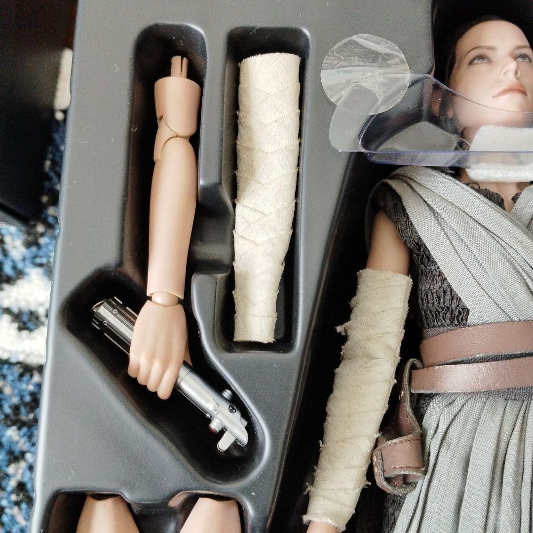 ペン　ホットトイズ Rey (Jedi Training)