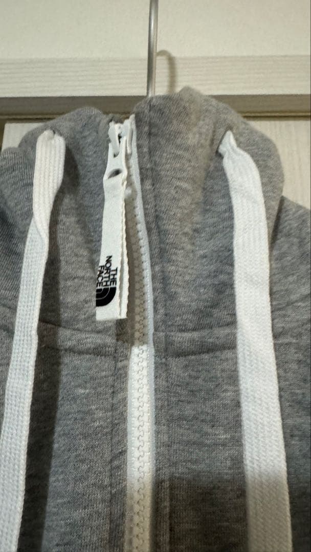 ⚠️最終値下げ⚠️ノースフェイス グレー ジップアップパーカー