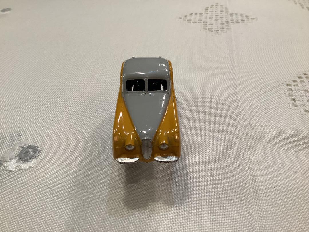 美品　DINKY TOYS JAGUAR XK120 COUPE ミニカー
