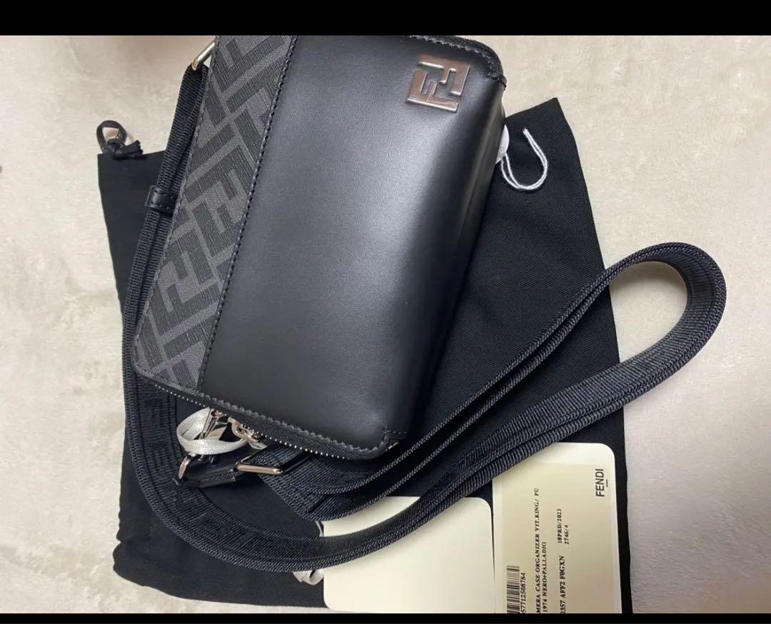 fendi ffオーガナイザーカメラバッグ