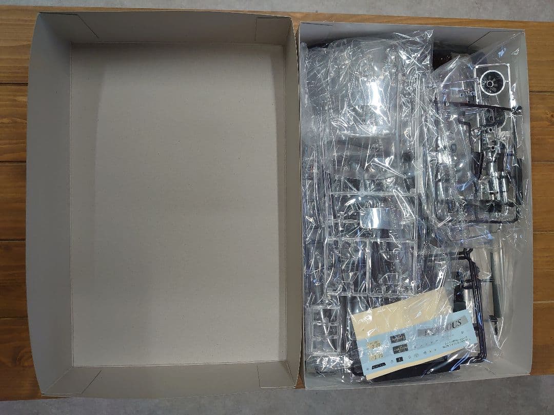 特価希少 アオシマ 1/24 ファブレス GRS182 クラウン