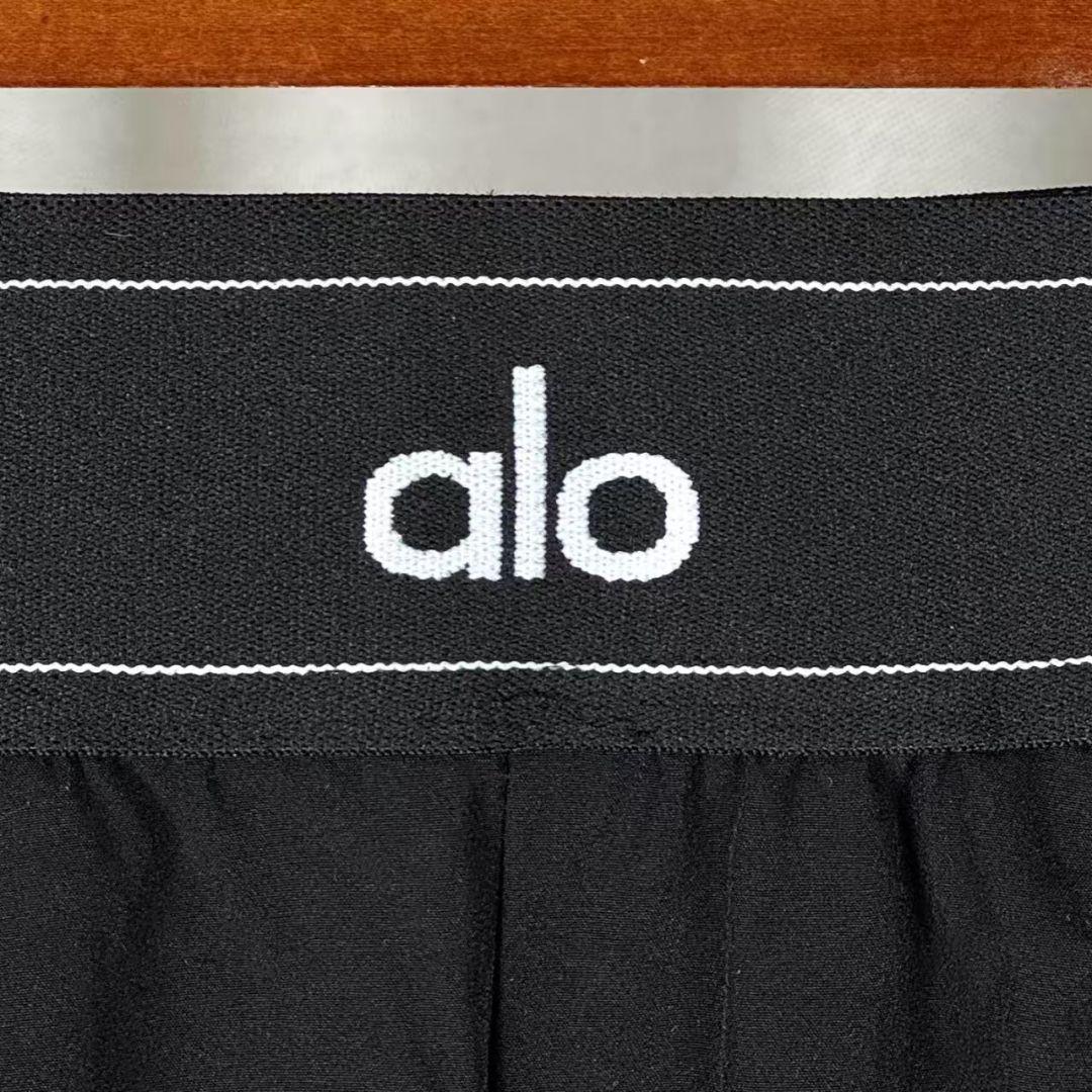 ラスト一点　Alo Yoga パンツ ボトム トラウザー アローヨガ M 黒 Alo Yoga パンツ ボトム トラウザー アローヨガ M 黒 - メルカリ