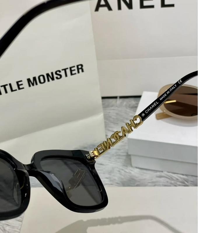 CHANEL サングラス ブラック ゴールドロゴ CHANEL ブラック サングラス ゴールドロゴ