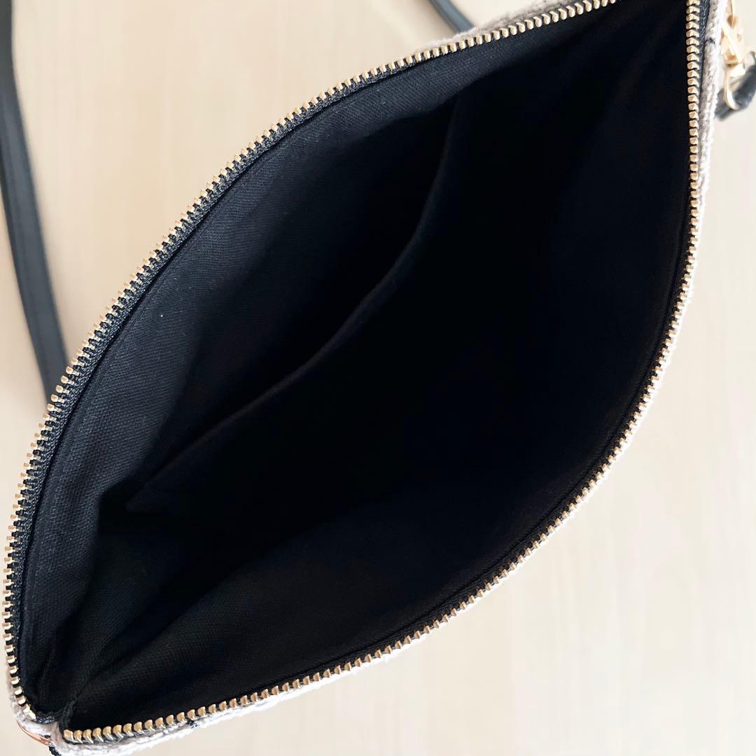 Lulu small beigeショルダーバッグMB510-091