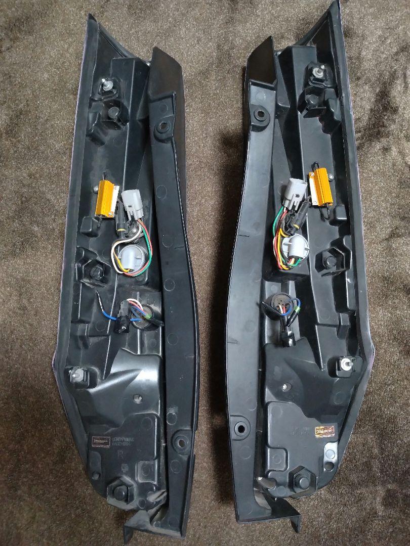 ヴァレンティ テールランプ 80 ヴォクシー