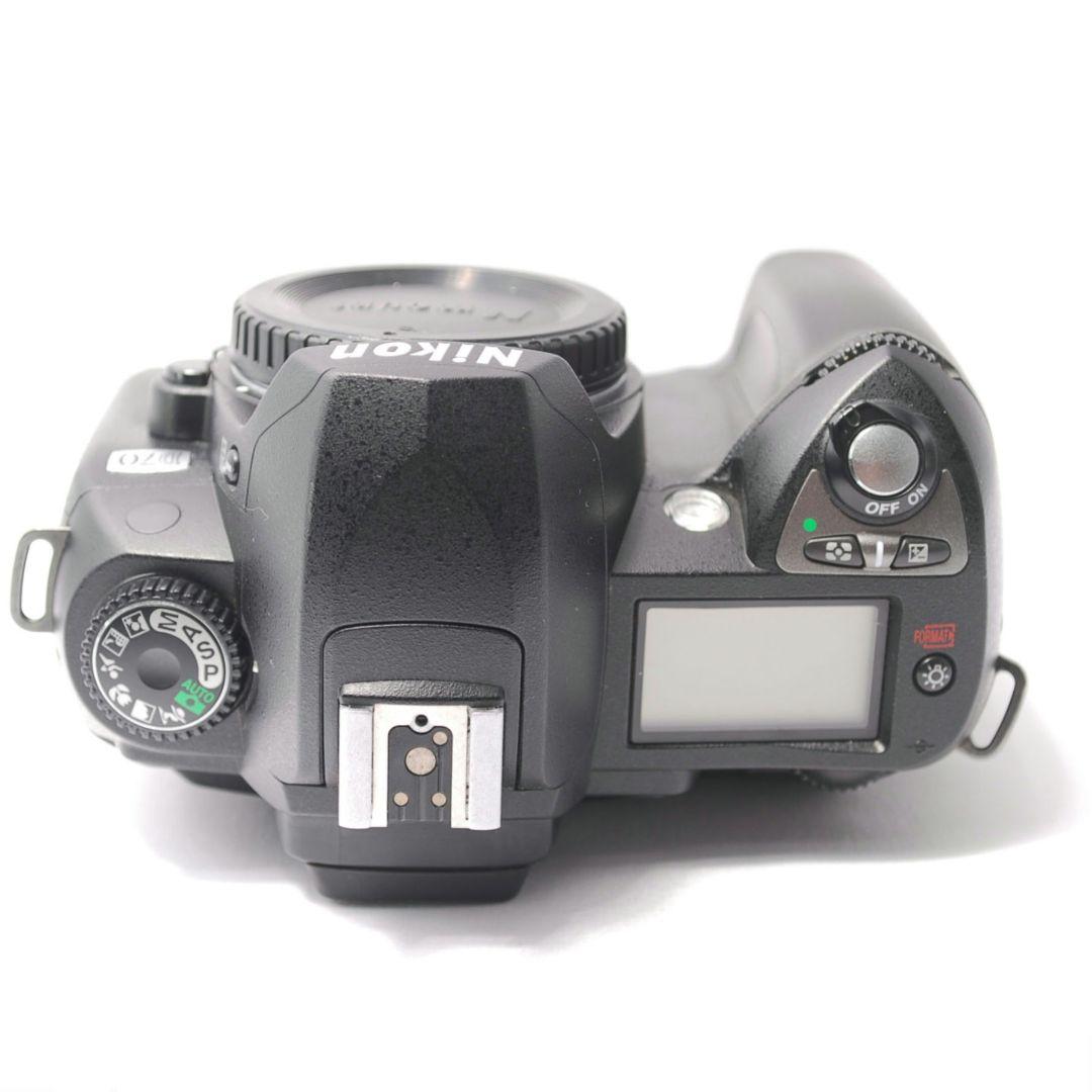 D70