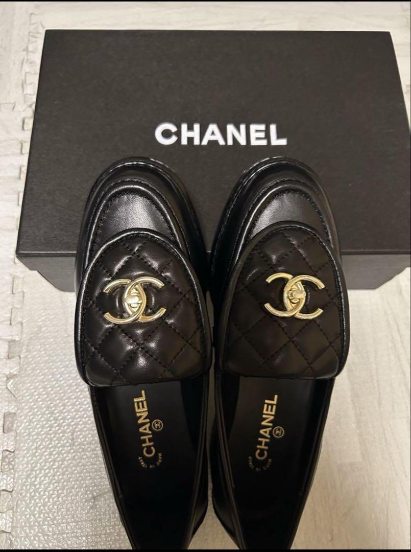 ★新品！大人気！★CHANEL ターンロック　ローファー