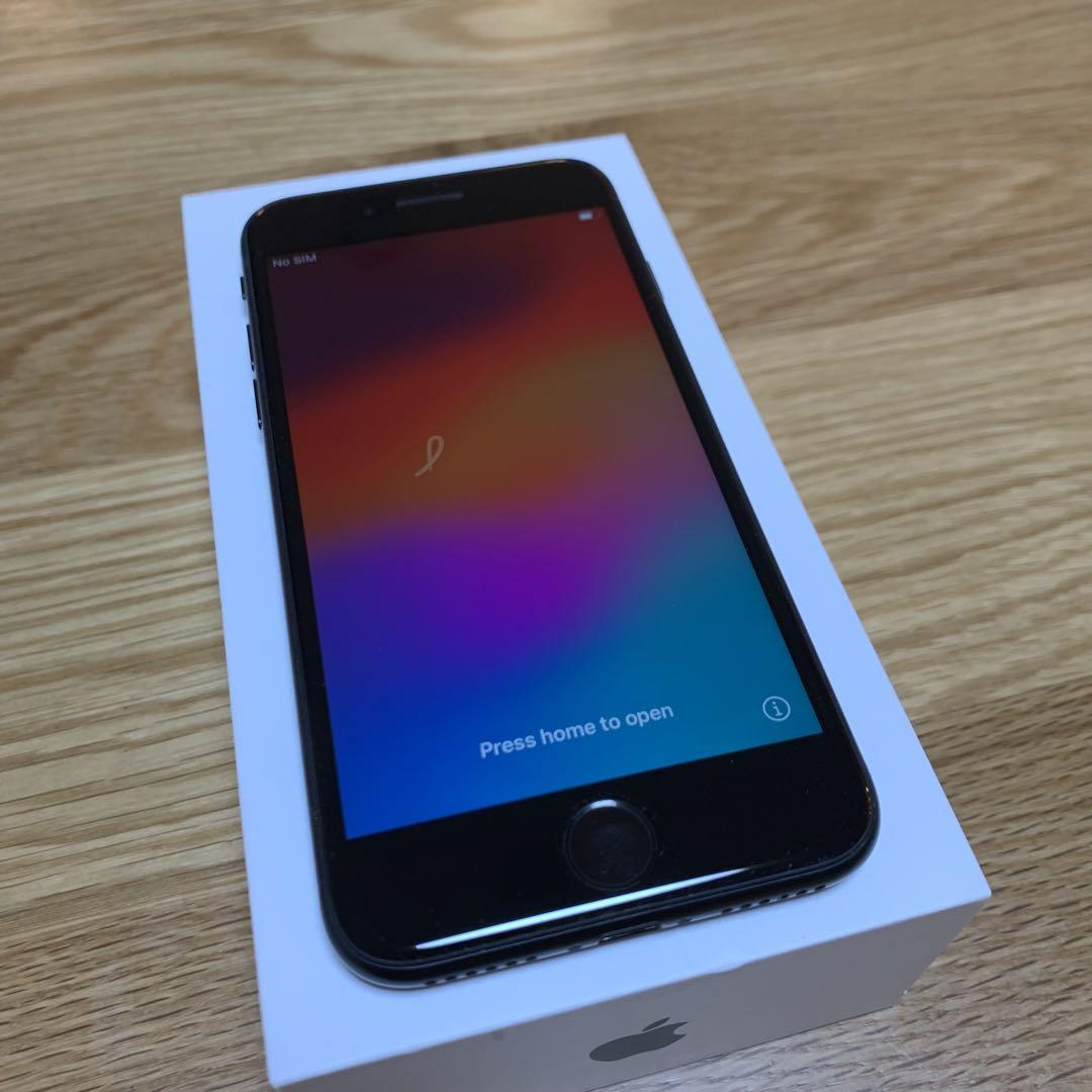Amazon | 【整備済み品】 Apple iPhone SE（第2世代） 128GB