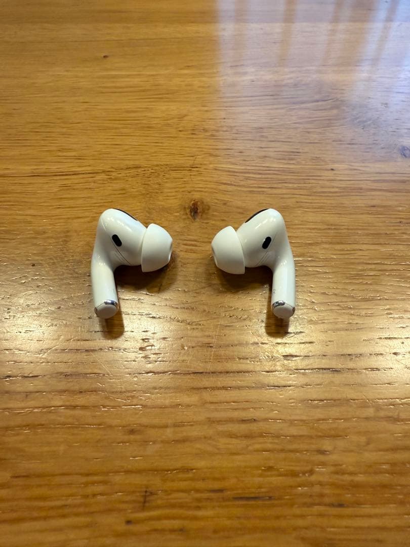 AirPods Pro 本体 充電ケース付き 純正 エアーポッズプロ AirPods Pro 本体 充電ケース付き 純正 エアーポッズプロ