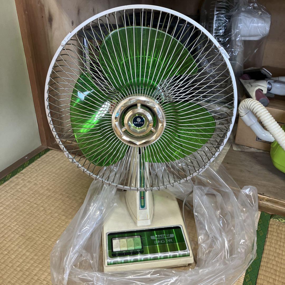 お値下げしました！レトロ扇風機サンヨー - メルカリ