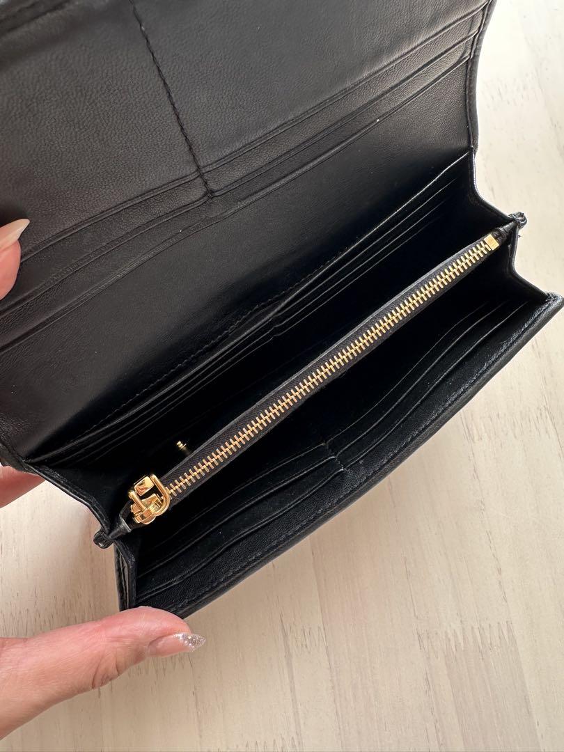 MIUMIU ブラック 長財布