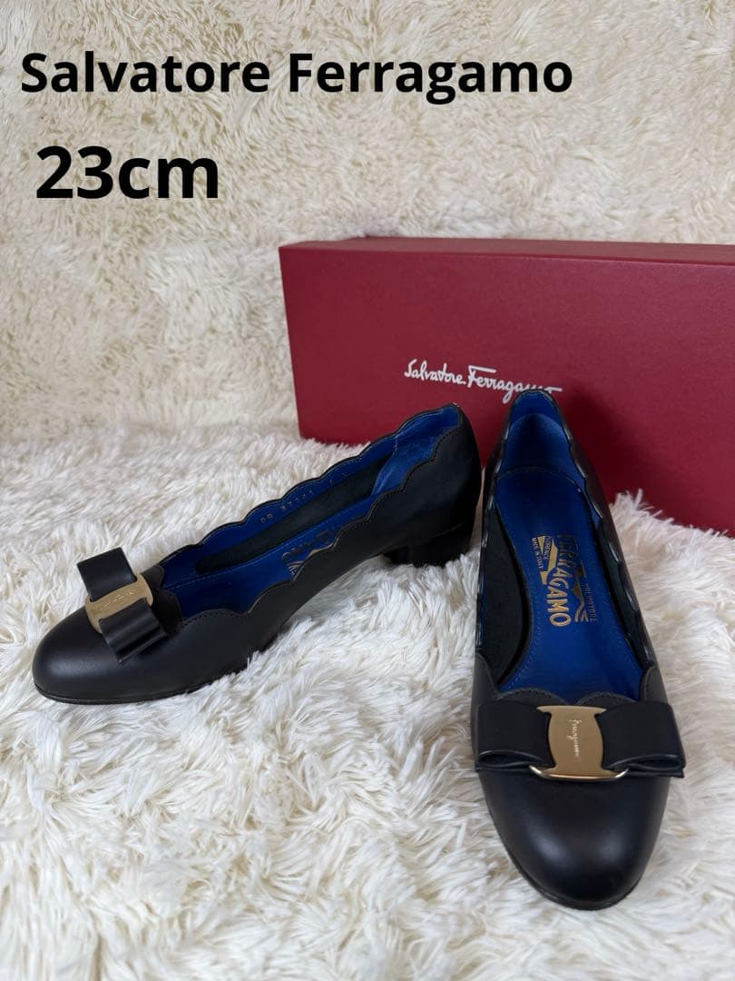 Salvatore Ferragamo 黒 リボン付き スカラップ　パンプス