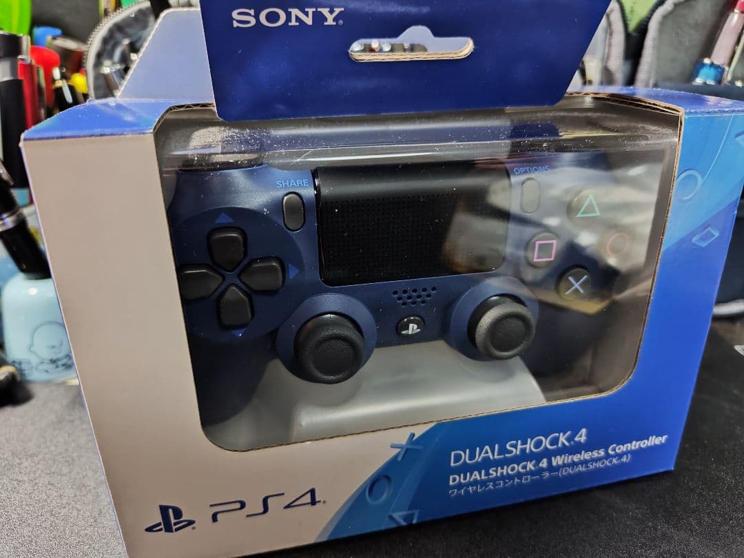 純正品 ワイヤレスコントローラー DUALSHOCK 4 CUH-ZCT2J22
