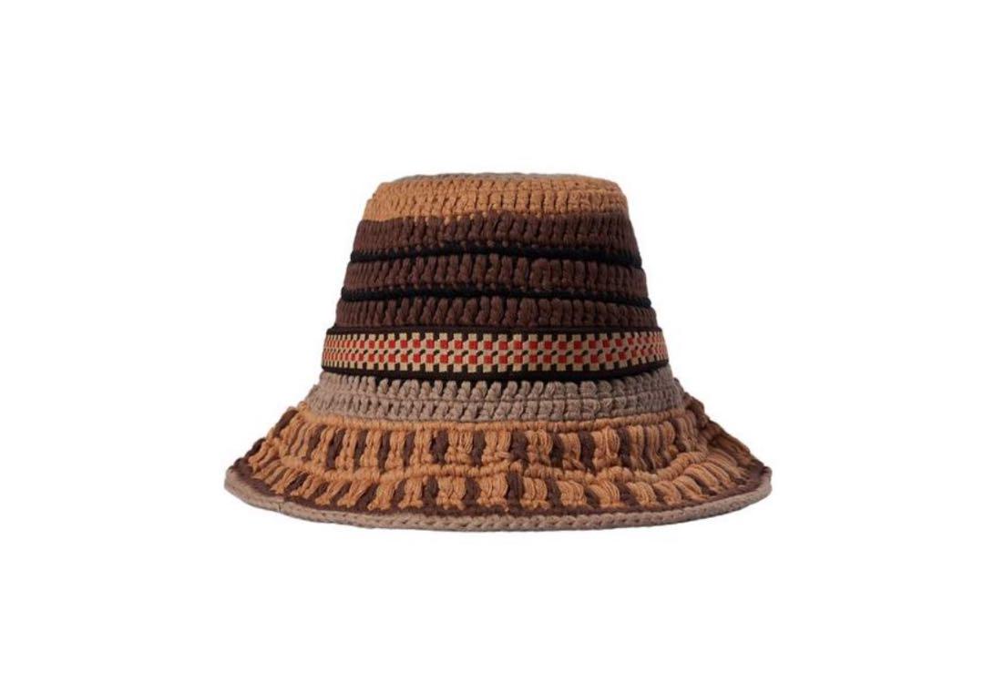 BUCKET HAT