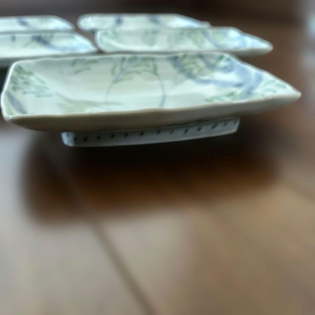 ヤナギの角皿波佐見焼