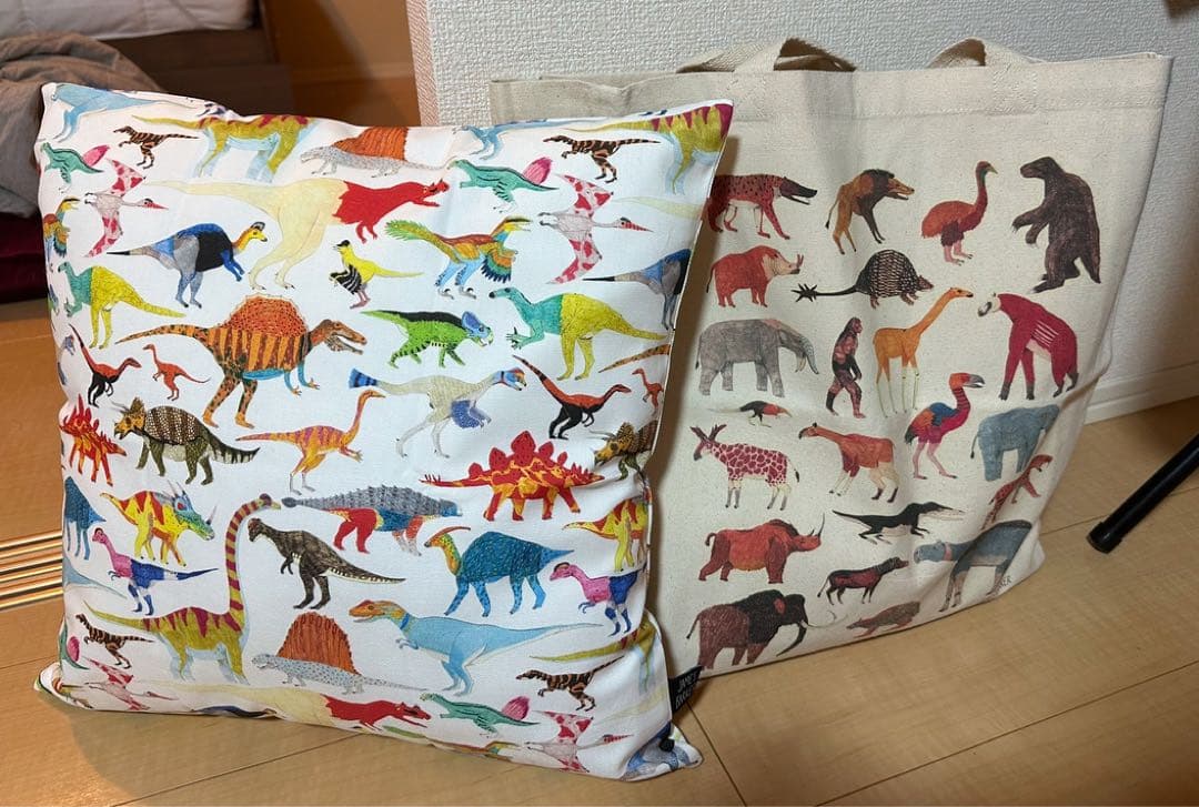 JAMES BARKER クッション　トートバッグ