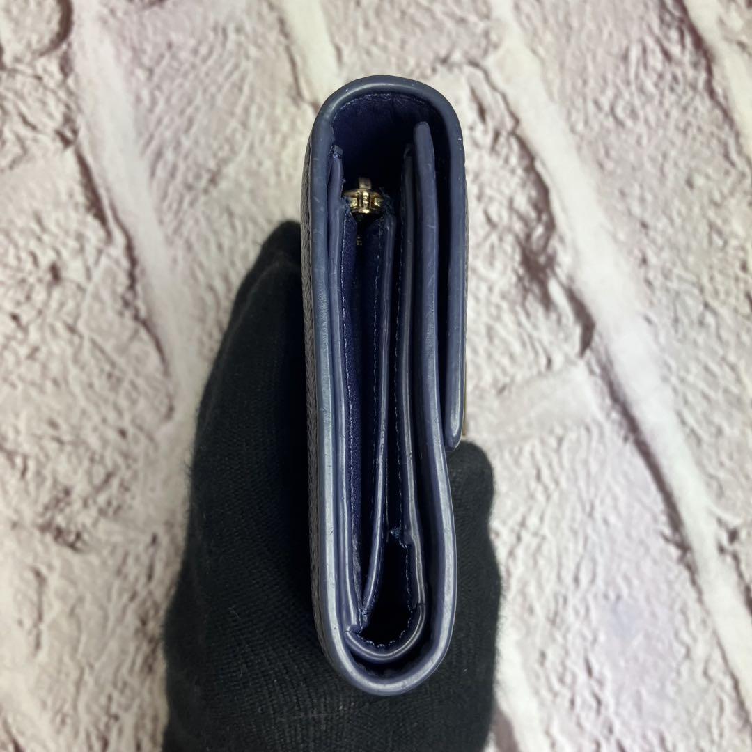 美品✨フルラ アーチロゴ ゴールド金具 三つ折り財布 シボ革 レザー ネイビー 美品✨フルラ アーチロゴ ゴールド金具 三つ折り財布 シボ革