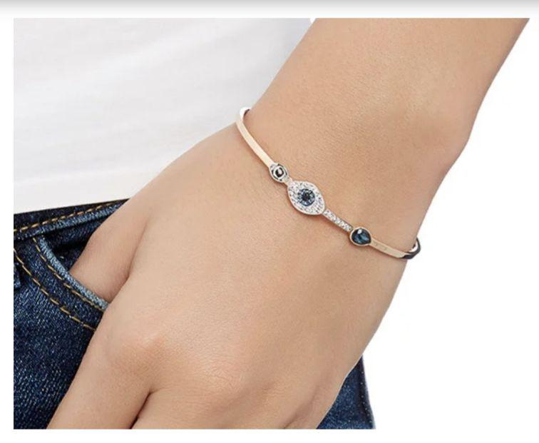 スワロフスキー デュオ エビルアイ バングル Swarovski BANGL