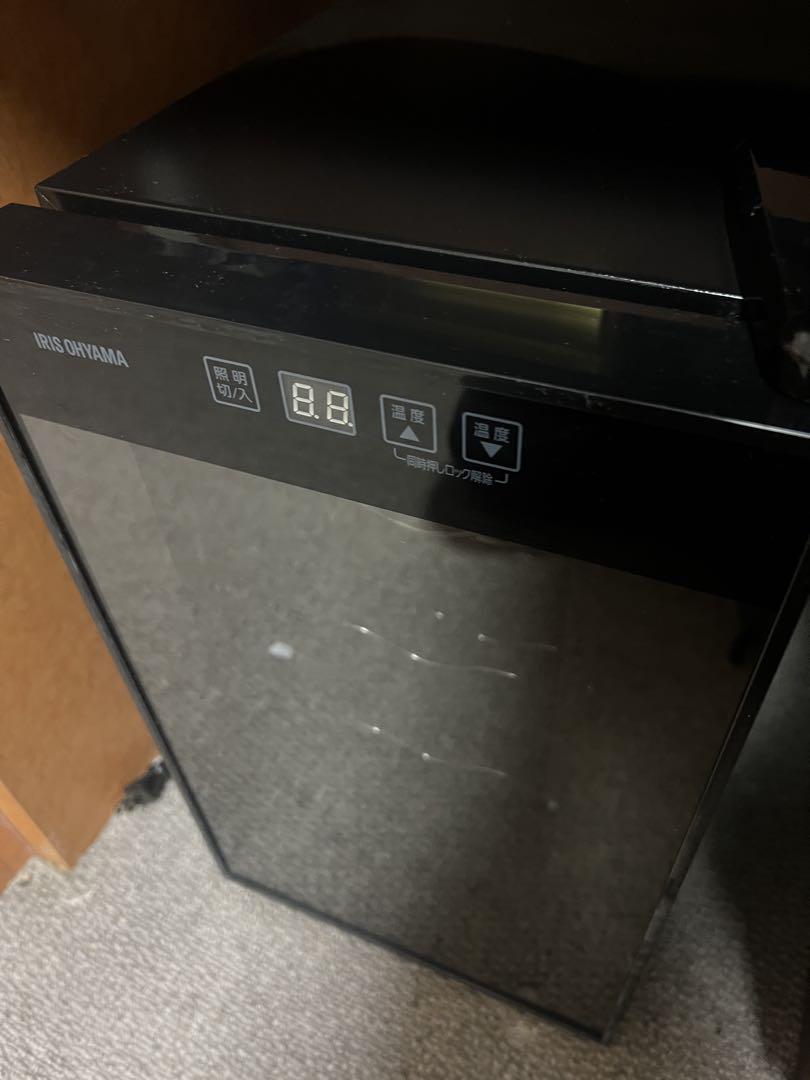 アイリスオーヤマ　ワインセラー 8本収納 ペルチェ式 PWC-251P-B