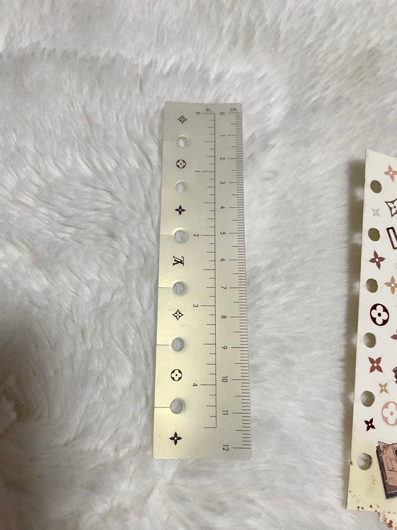 Louis Vuitton レッド モノグラムヴェルニ手帳