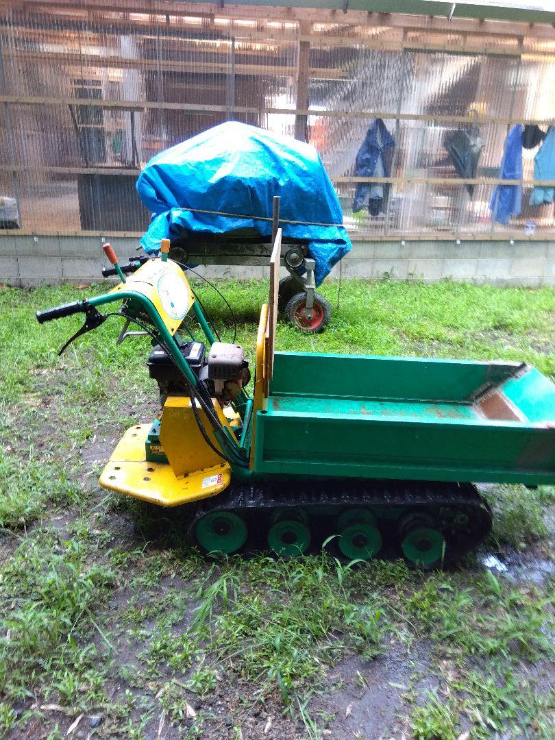 小型運搬車 キャタピラ式 緑と黄色