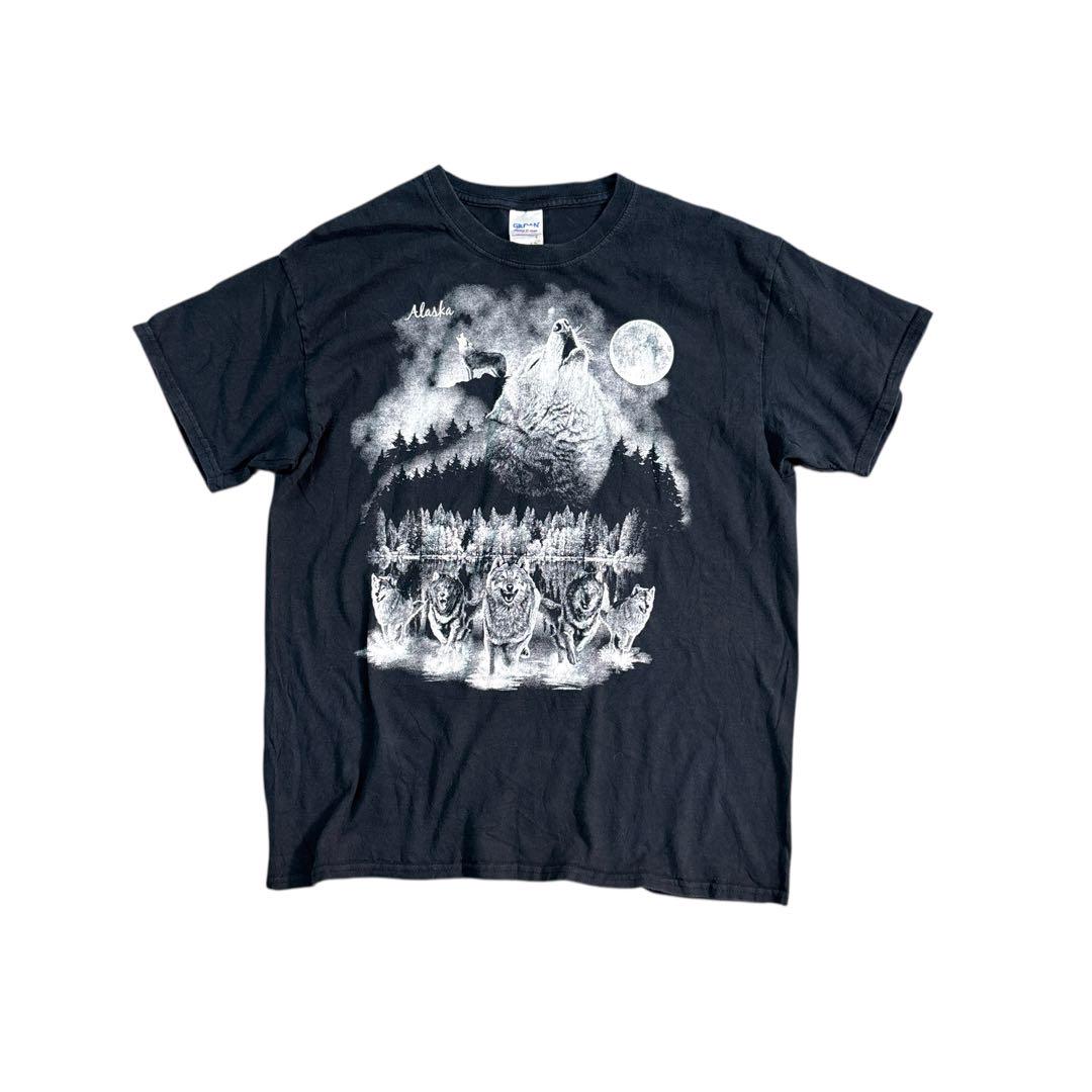 7SM3【GILDAN】アラスカ　狼　プリントTシャツ　黒　半袖　古着used