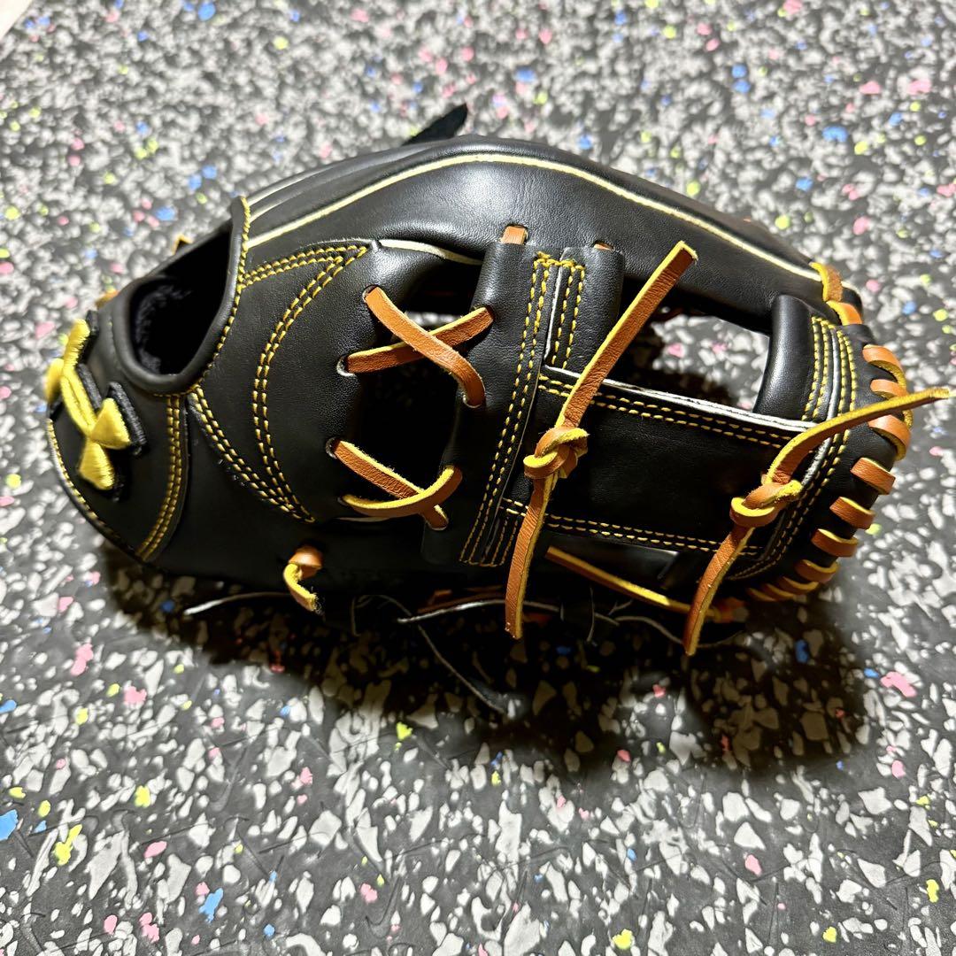 アンダーアーマー 軟式用 内野手用 グローブ ブラック Hウェブ 1366704