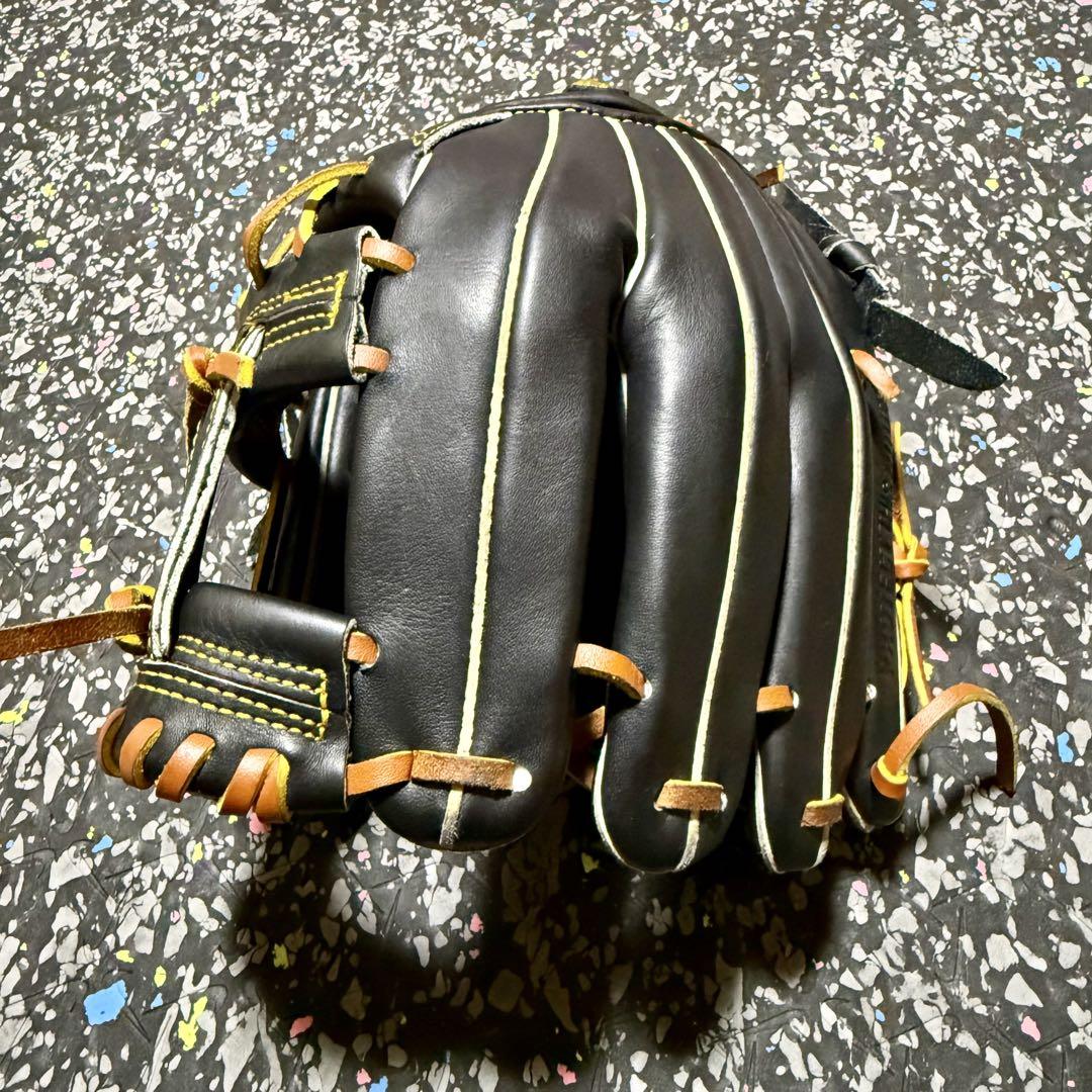 アンダーアーマー 軟式用 内野手用 グローブ ブラック Hウェブ 1366704